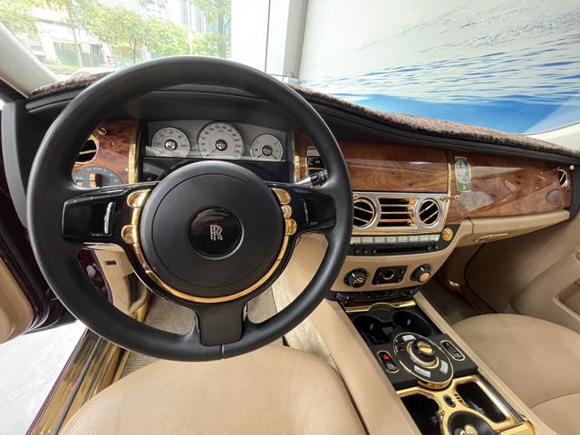 “Ế khách”, Rolls- Royce mạ vàng của ông Trịnh Văn Quyết phải giảm giá đấu giá - Ảnh 2