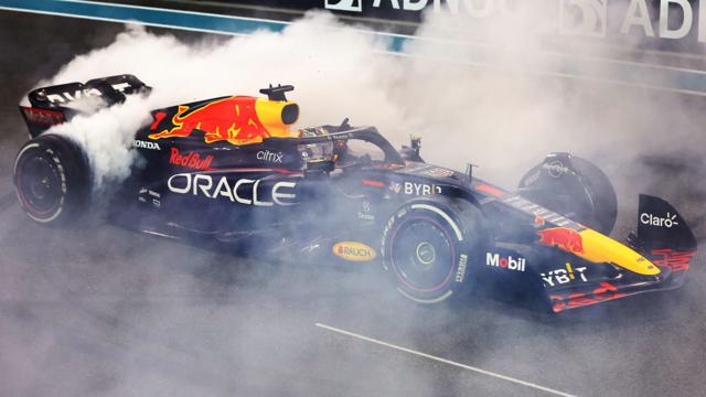 Max Verstappen kết thúc mùa giải F1 2022 với chiến thắng thứ 15 tại Abu Dhabi Grand Prix - Ảnh 1