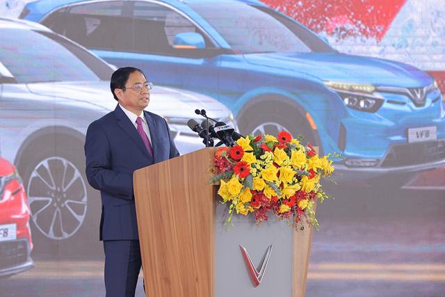 Thủ tướng Phạm Minh Ch&iacute;nh tại sự kiện VinFast xuất khẩu 999 chiếc VinFast VF 8 tới Mỹ.