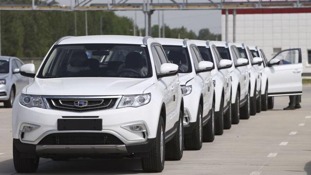 Trung Quốc siết hoạt động tài chính hỗ trợ vay mua ô tô năm 2023 - Ảnh 1