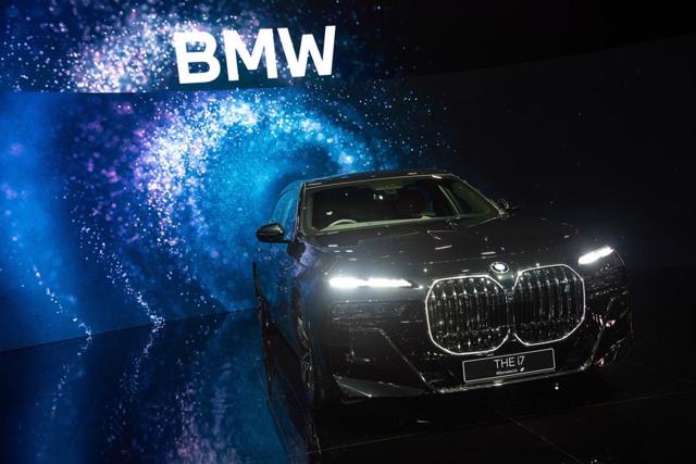 BMW đang ch&uacute; trọng nhiều đến t&iacute;nh bền vững của chuỗi cung ứng cũng như điện kh&iacute; h&oacute;a.