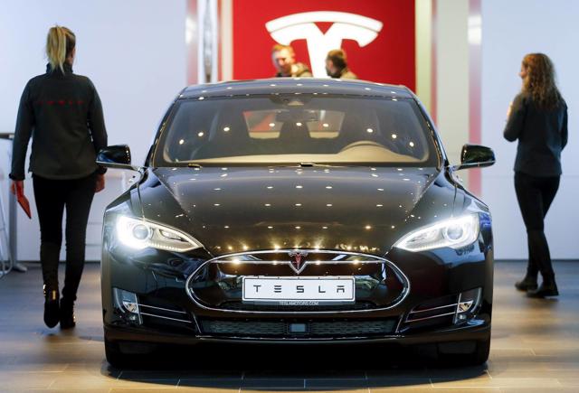 Cách gã khổng lồ ngành xe điện Tesla xác định kỷ nguyên mới cho ngành công nghiệp ô tô toàn cầu - Ảnh 3