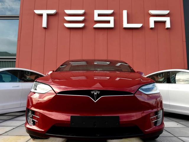 Tesla giảm giá trên diện rộng tác động thế nào đến thị trường xe điện toàn cầu? - Ảnh 1