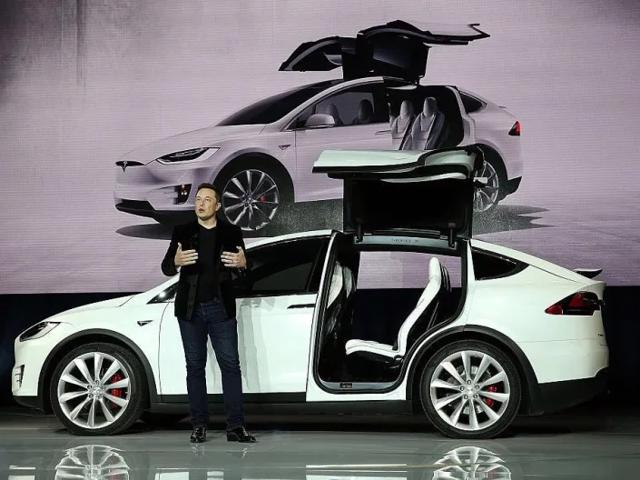 Musk cho biết &ocirc;ng sẽ sử dụng sự kiện ng&agrave;y 1 th&aacute;ng 3 để vạch ra "Kế hoạch tổng thể Phần 3" cho Tesla. &nbsp;