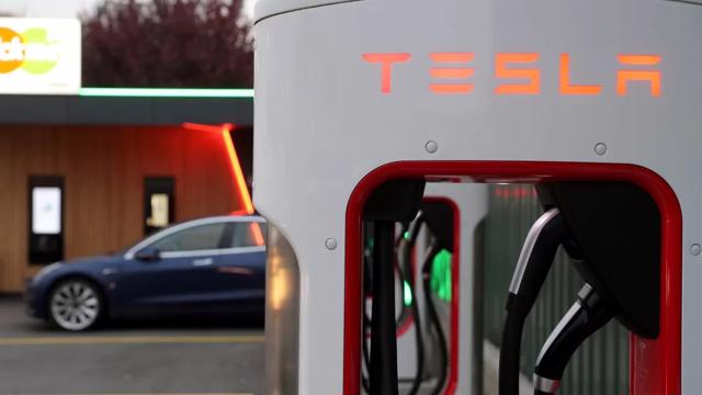 Tesla bắt tay Ford và GM: Bước ngoặt đối với ngành công nghiệp xe điện thế giới - Ảnh 2