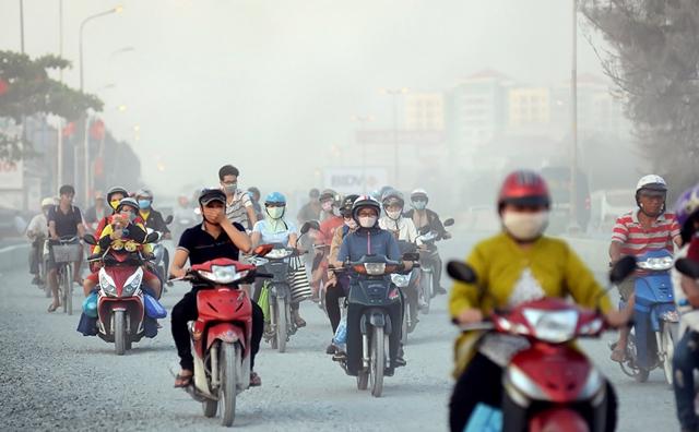 Xe máy là một trong những tác nhân chính gây ô nhiễm không khí tại các thành phố lớn.