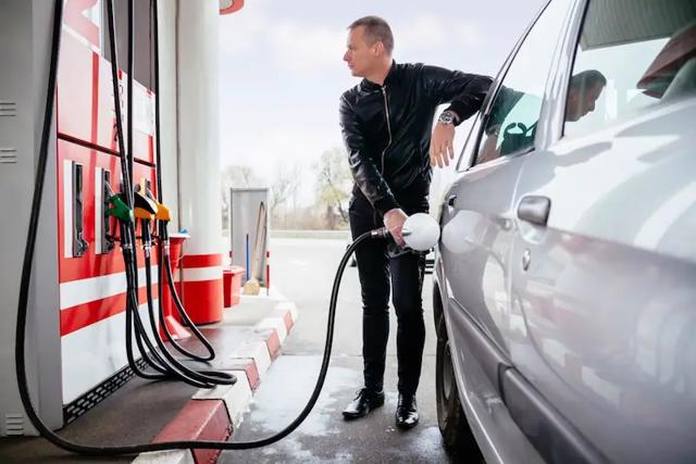 Mỹ siết thêm quy định về tiết kiệm nhiên liệu với các phương tiện - Ảnh 1