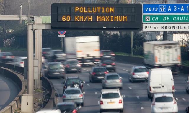 Lo ngại gây tổn hại cho các nhà sản xuất ô tô, EU tính toán lại quy định về khí thải - Ảnh 1