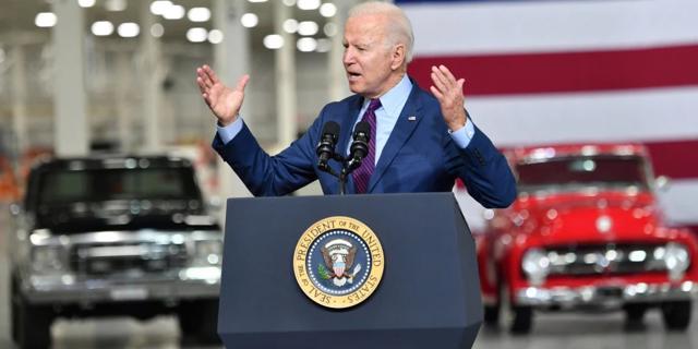 Tổng thống Mỹ Biden cần một “điểm mốc vàng” với bài toán trợ cấp xe điện - Ảnh 1