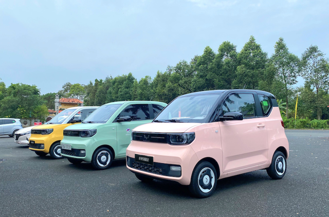 Wuling mini EV chiếm phân khúc lạ của thị trường xe Việt Nam với giá thấp kỷ lục - Ảnh 1