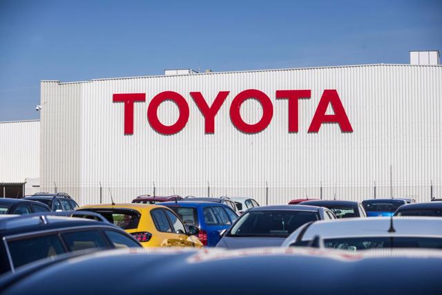 Vì sao Toyota có thể tiếp tục là nhà sản xuất ô tô bán chạy nhất toàn cầu liên tiếp nhiều năm? - Ảnh 1