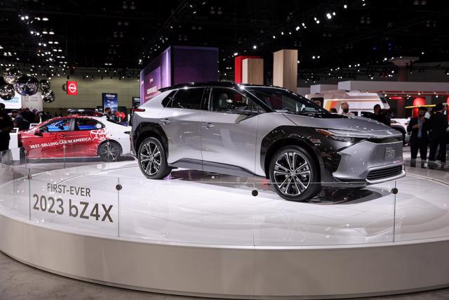 Toyota thắt chặt quyền kiểm soát sản xuất pin trước đợt phát triển xe điện mới - Ảnh 2