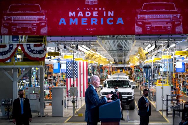 Tổng thống Mỹ Biden đối mặt với áp lực chính trị lớn với ngành ô tô - Ảnh 3