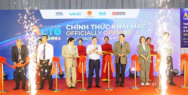 Vietnam AutoExpo 2024 diễn ra từ ngày 13/6 đến 16/6/2024 tại Hà Nội. Ảnh: Lê Vũ