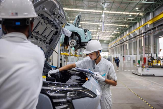 Aion đã điều chỉnh những chiếc xe của mình cho thị trường địa phương. Ảnh: NYT.