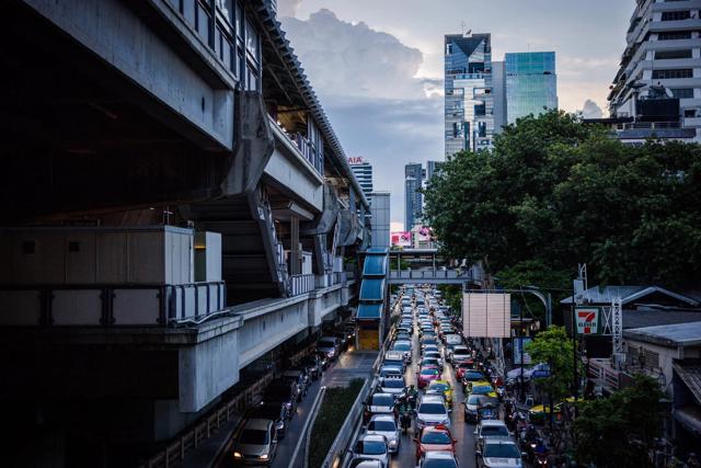 Khu thương mại của Bangkok. Xe điện Trung Quốc đang sử dụng phần đáng kể tại Thái Lan. Các thương hiệu như BYD, Great Wall Motors và Aion đang hợp tác với các công ty Thái Lan. ẢnhL NYT.