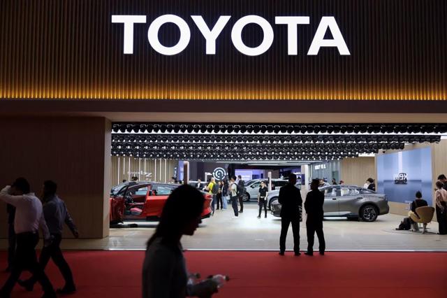 Toyota cảnh báo lợi nhuận sụt giảm 21% vì thiệt hại do thuế quan của Mỹ - Ảnh 1