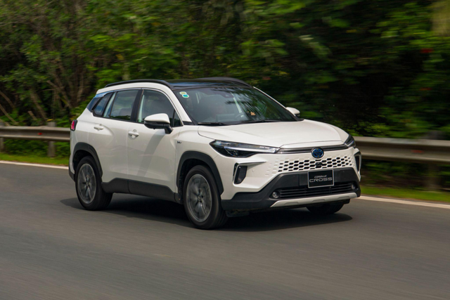 Corolla Cross Hybrid tiết kiệm nhiên liệu đến hơn 50% so với phiên bản xăng. 