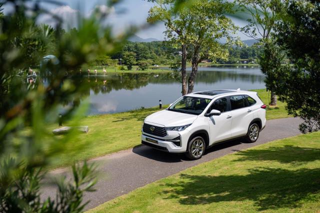 Toyota Innova Cross Hybrid đạt doanh số ấn tượng hơn 1.300 xe sau 6 tháng đầu năm 2025 - Ảnh 5
