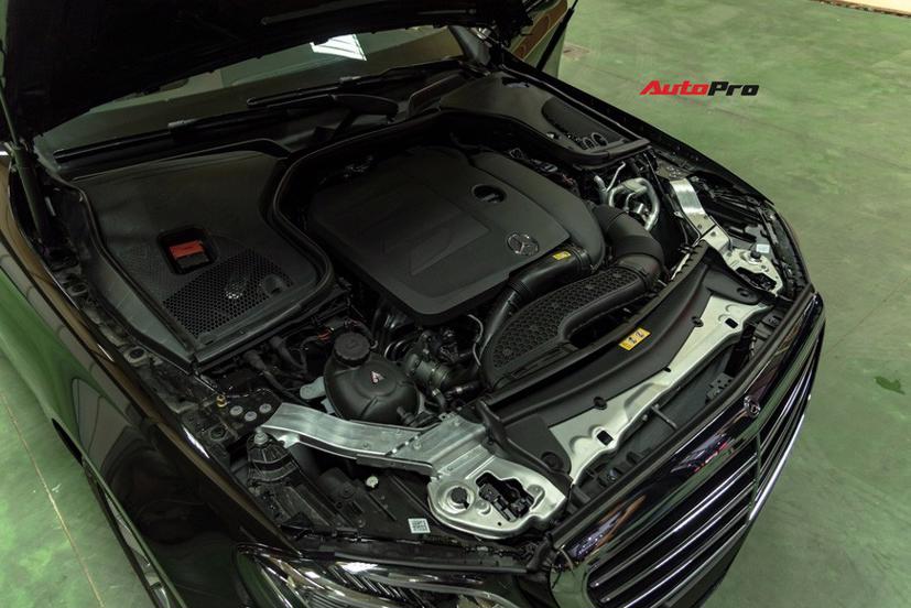 Đ&#225;nh gi&#225; nhanh Mercedes-Benz E-Class 2019: Đe doạ cả BMW 3-Series mới sắp về Việt Nam - Ảnh 17