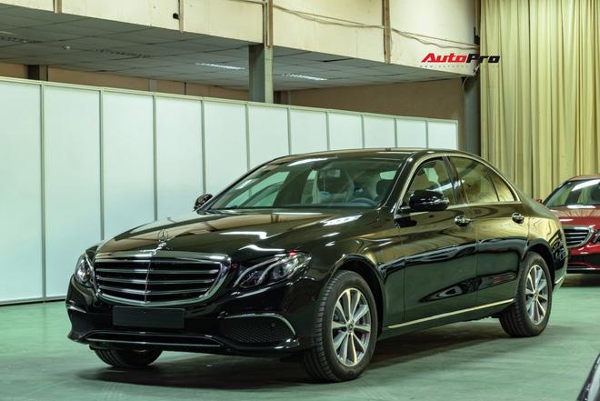 Đ&#225;nh gi&#225; nhanh Mercedes-Benz E-Class 2019: Đe doạ cả BMW 3-Series mới sắp về Việt Nam - Ảnh 15