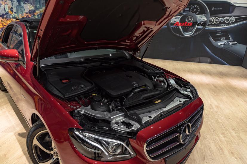 Đ&#225;nh gi&#225; nhanh Mercedes-Benz E-Class 2019: Đe doạ cả BMW 3-Series mới sắp về Việt Nam - Ảnh 6