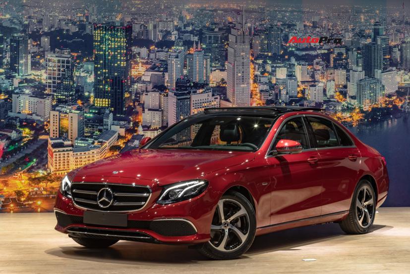 Đ&#225;nh gi&#225; nhanh Mercedes-Benz E-Class 2019: Đe doạ cả BMW 3-Series mới sắp về Việt Nam - Ảnh 1