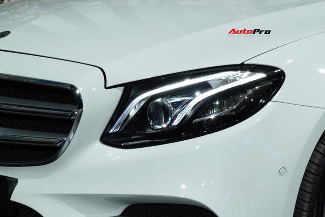 Đ&#225;nh gi&#225; nhanh Mercedes-Benz E-Class 2019: Đe doạ cả BMW 3-Series mới sắp về Việt Nam - Ảnh 11