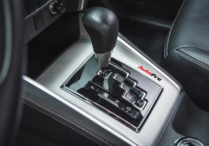 Đ&#226;y l&#224; c&#225;ch Mitsubishi Triton 2019 chi&#234;u dụ kh&#225;ch Việt kh&#244;ng mua Ford Ranger - Ảnh 5