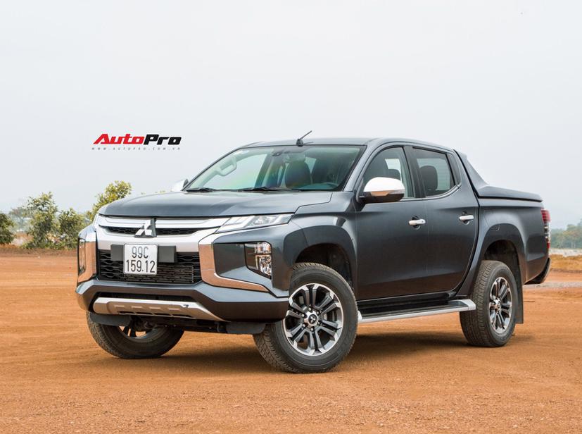 Đ&#226;y l&#224; c&#225;ch Mitsubishi Triton 2019 chi&#234;u dụ kh&#225;ch Việt kh&#244;ng mua Ford Ranger - Ảnh 1