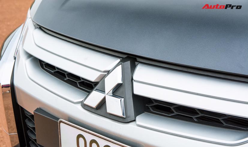 Hệ thống chiếu sáng được đặt phía bên trên để giảm thiếu tối đa những va chạm không đáng có.