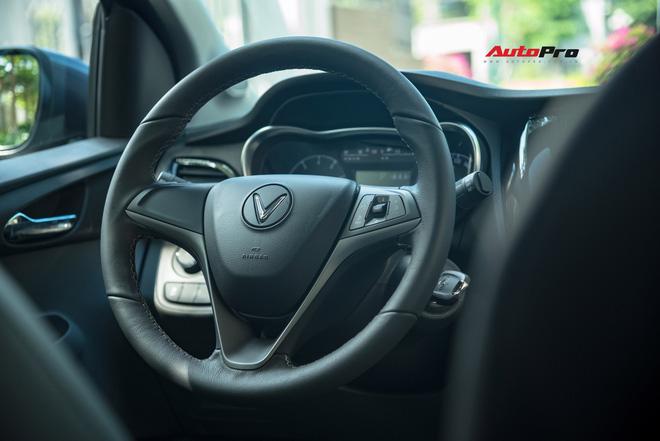 Đ&#243;ng vai ‘cư d&#226;n mạng’ đi thử ch&#234; VinFast Fadil - Ảnh 11