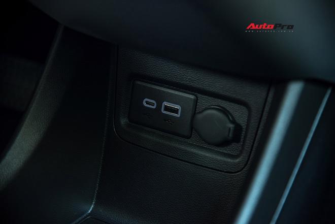 Đ&#243;ng vai ‘cư d&#226;n mạng’ đi thử ch&#234; VinFast Fadil - Ảnh 37