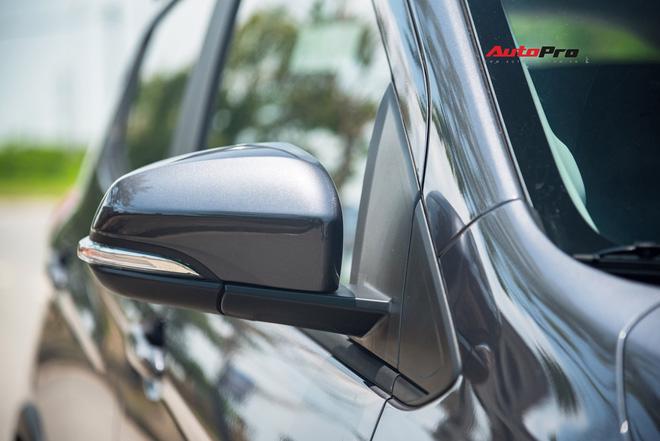 Đ&#243;ng vai ‘cư d&#226;n mạng’ đi thử ch&#234; VinFast Fadil - Ảnh 22