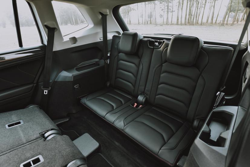 Volkswagen Tiguan Allspace n&#226;ng cấp c&#244;ng nghệ vượt Mercedes-Benz GLC 200, gi&#225; gần 1,85 tỷ đồng - Ảnh 7