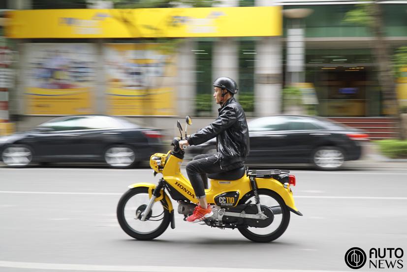 Honda Cross Cub 110 &quot;độc lạ&quot; xuất hiện tại H&#224; Nội - Ảnh 1