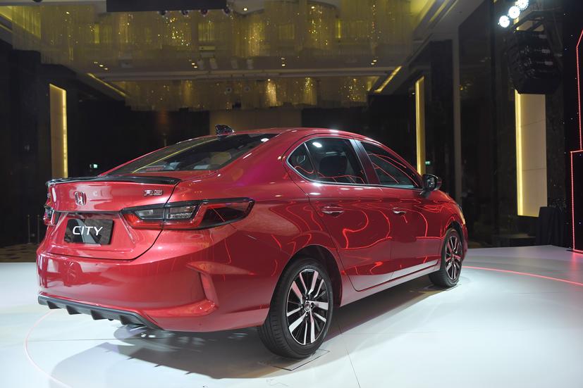 Những mẫu xe g&#226;y sốt thị trường &#244; t&#244; Việt cuối năm - Ảnh 6