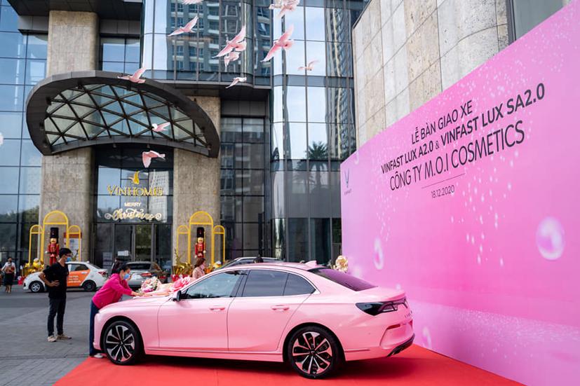 Hồ Ngọc H&#224; mua &quot;đủ bộ&quot; VinFast  Lux A2.0, VinFast Lux SA2.0 v&#224; VinFast Fadil - Ảnh 5