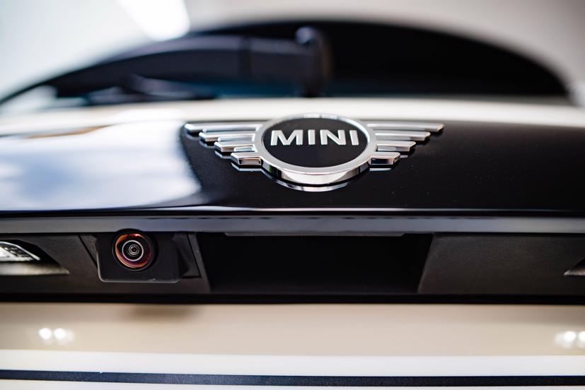 MINI ra mắt hai phi&#234;n bản mới tại Việt Nam - Ảnh 1
