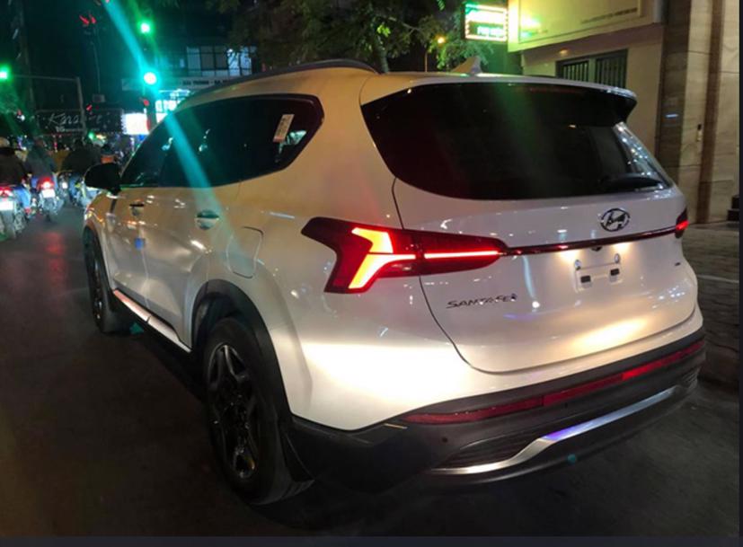 Hyundai Santa Fe 2021 li&#234;n tục xuất hiện tại H&#224; Nội - Ảnh 2