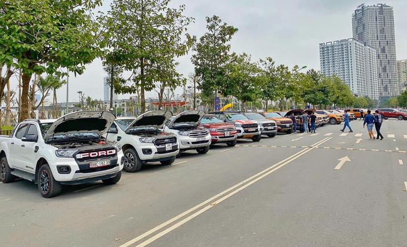 Nhiều người dùng xe Ford liên tục phản ánh động cơ diesel 2.0L Bi-Turbo và Single-Turbo, trang bị trên các mẫu Ranger và Everest do Ford Việt Nam nhập khẩu, phân phối có hiện tượng ngấm, rò rỉ dầu