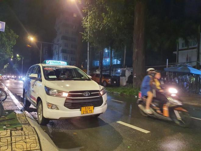 Đỗ xe là trạng thái đứng yên của phương tiện giao thông không giới hạn thời gian. Ảnh: TN