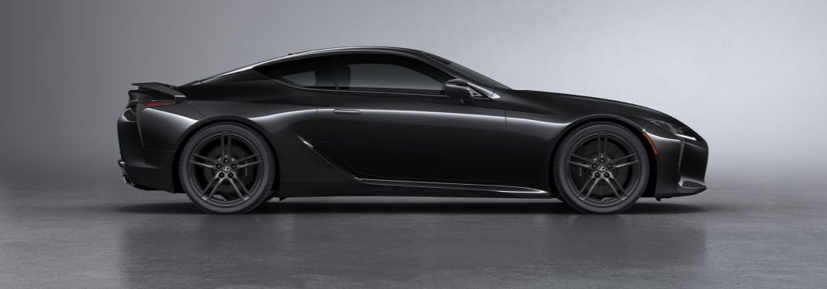 Chiều dài tổng thể của Lexus LC 500 Inspiration Series 2021 là 4.760 mm cùng chiều dài cơ sở 2.870 mm. Phiên bản giới hạn được trang bị bộ mâm 5 chấu kép cỡ 21 inch sơn đen bóng cực ngầu.