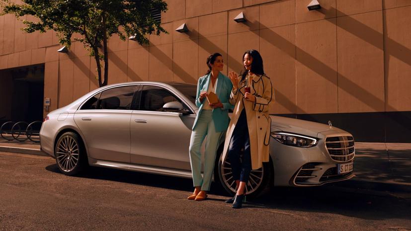 Mercedes b&#225;n chạy nhất thị trường xe sang 2020 - Ảnh 1