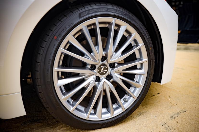 Ngắm Lexus IS 2021 vừa ra mắt tại Việt Nam, gi&#225; cao nhất 2,820 tỷ đồng - Ảnh 7