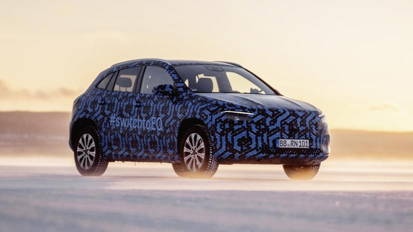 EQA là mẫu biến thể của H247 GLA đã được ra mắt tại Malaysia vào tháng 12 năm 2020, nhưng với hệ dẫn động điện.