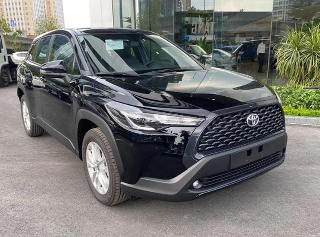 Toyota Corolla Cross được phân phối theo diện xe nhập khẩu từ Thái Lan cũng đang hiếm hàng tại các đại lý.