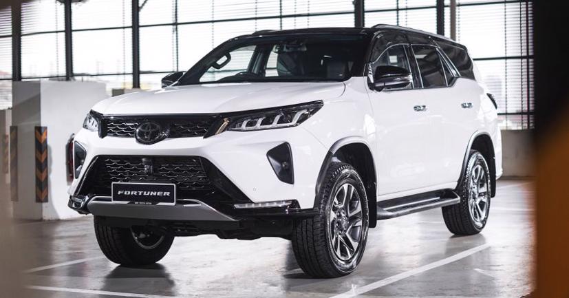 Toyota Fortuner facelift 2021 v&#224; Innova facelift 2021 ra mắt online ng&#224;y 2/2 - Ảnh 1