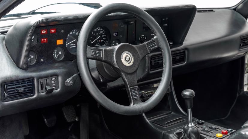 Cận cảnh chiếc BMW M1 đặc biệt của diễn vi&#234;n qu&#225; cố Paul Walker  - Ảnh 3