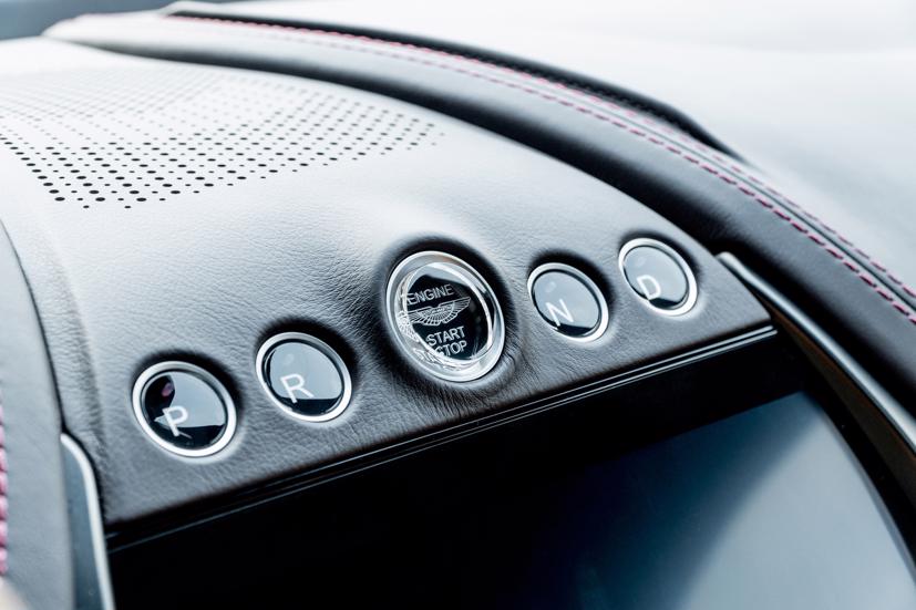 Aston Martin DBX - si&#234;u SUV gi&#225; gần 16,7 tỷ đồng - Ảnh 11